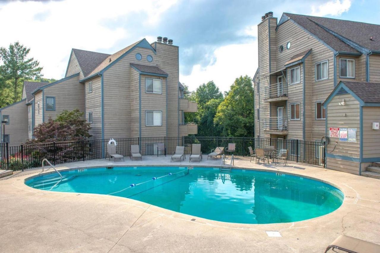 Wow Views!!-Mountain Escape-Outdoor Pool-Close To Downtown-Wifi-Cable-Private Balcony Gatlinburg Exterior foto
